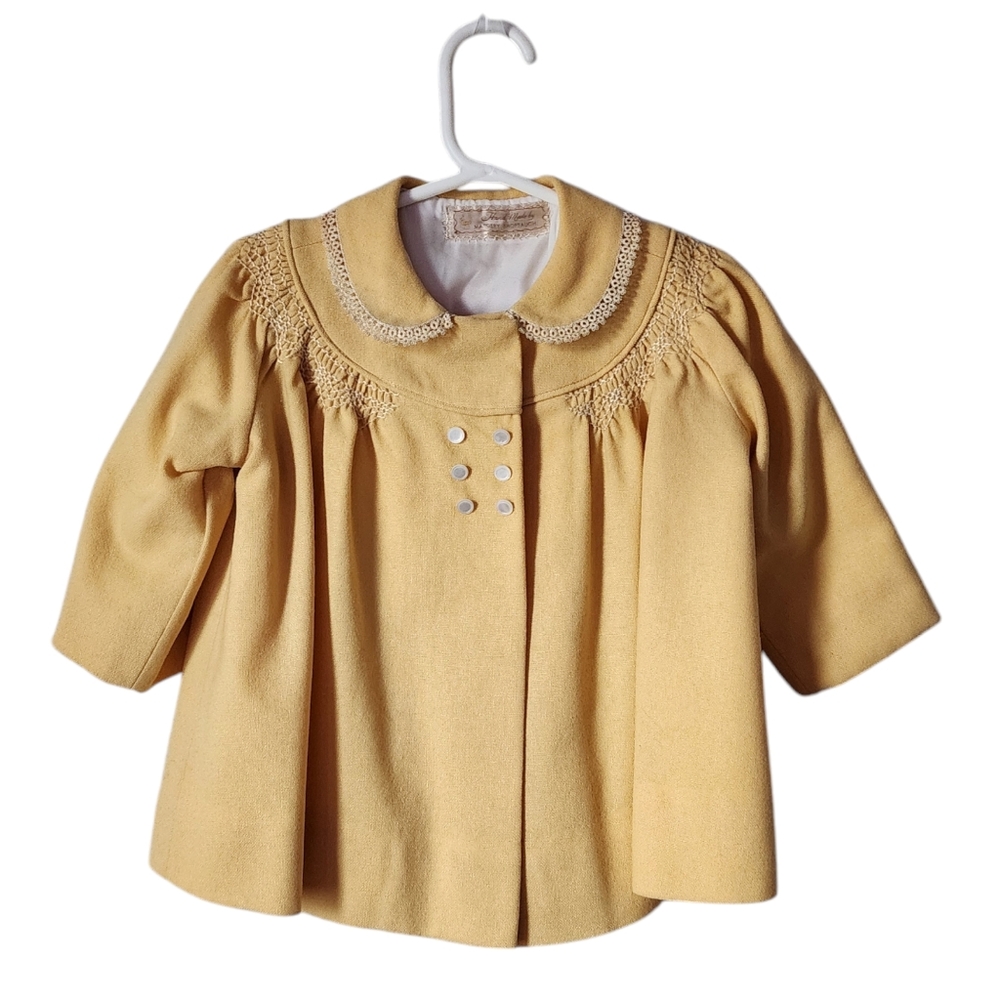 VINTAGE handmade tatted wooly baby coat peter pan collar in merrigold‎